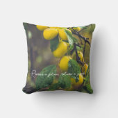 雨後の黄色い梅 クッション (正面)