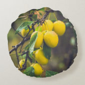 雨後の黄色い梅 ラウンドクッション (裏面)