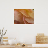 雨滴オンバラ花びらピンクピーチフローラ ポスター (キッチン)