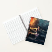 雨読中の女性の本 ノートブック (内部)