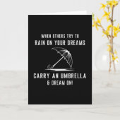 雨雲レインドロップ傘の天気雨のギフト カード (黄色い花)