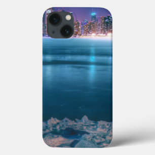 雪および氷は北極で湖Michigaで富みます iPhone 13ケース