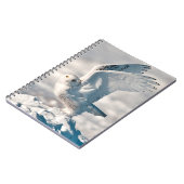 雪から飛び降るフクロウ ノートブック (左側)