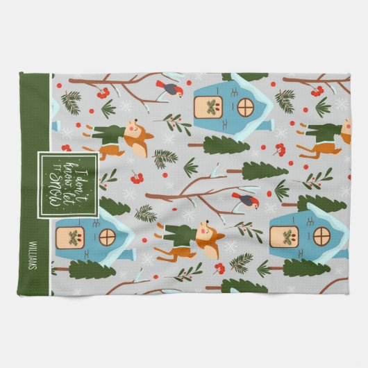 雪かわいいトナカイの柄を緑で名付ける キッチンタオル (横)