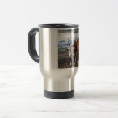 雪が付いている冬草原のHerefordの子牛 トラベルマグ (正面左)