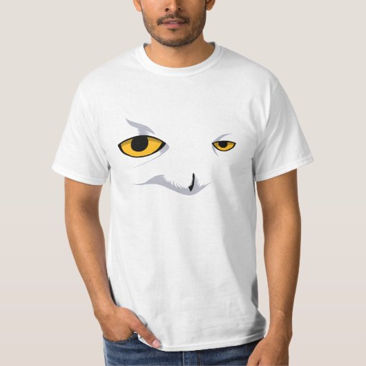 雪が多いフクロウの価値 Tシャツ (正面)