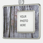 雪が積もった森の冬の風景写真 シルバープレートフレームオーナメント (左)