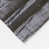 雪が積もった森の冬の風景写真 フリースブランケット (角)