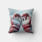 雪が積もった赤い冬のミトン クッション (正面)