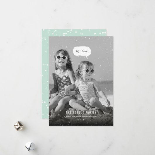 雪が降っても楽しいビーチの写真 - ユニークで面白いトロピカルデザイン シーズンカード (正面/裏面インサイチュ)