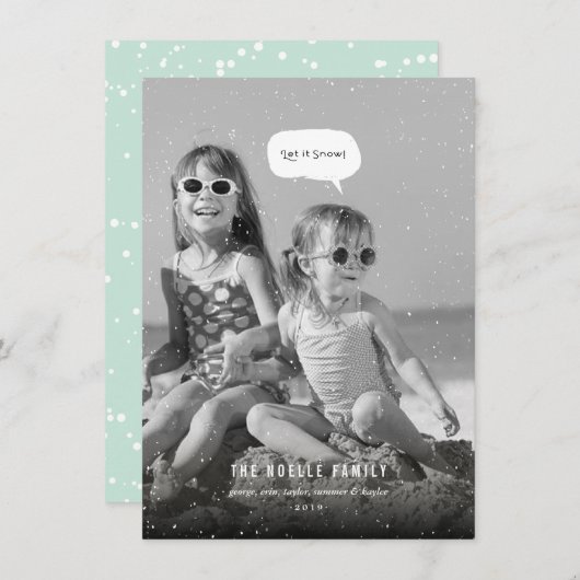 雪が降っても楽しいビーチの写真 - ユニークで面白いトロピカルデザイン シーズンカード (正面/裏面)