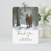 雪が降る冬の森の中の茶色の馬 サンキューカード (スタンド正面)