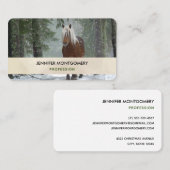 雪が降る冬の森の中の茶色の馬 名刺 (正面/裏面)