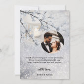 雪きらめく冬の結婚式の写真サンキューカード サンキューカード (裏面)