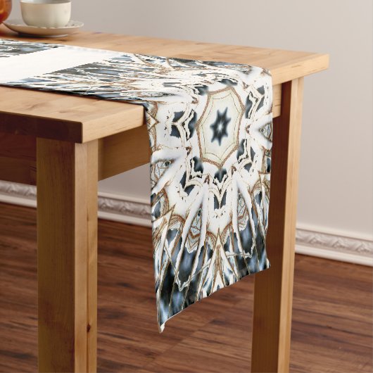 雪くもの巣 ショートテーブルランナー (インサイチュ)