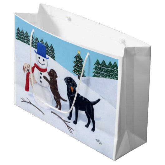 雪だるまとのラブラドールのクリスマス ラージペーパーバッグ (正面アングル)
