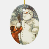 雪だるまのクリスマスツリーのオーナメントを持つエストニア語の男の子 セラミックオーナメント (正面)