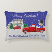 雪だるまインリトルレッドトラックアンドファームハウス アクセントクッション (正面)