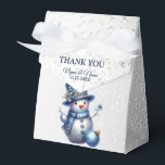 雪だるまエレガントクリスマス フェイバーボックス<br><div class="desc">雪だるまのエレガントクリスマス冬の休日のお気に入りボックス。美ユニークしいスタイリッシュデザイン簡単パーソナライズされた。フォントスタイル、サイズ、色を変更できる。一致する項目が使用可能。</div>