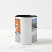 雪だるまコロンビア秋の赤い納屋の前に マグカップ (中央)