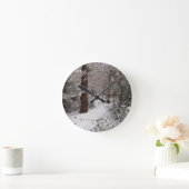 雪で覆われた古代森林 ラウンド壁時計 (ホーム)