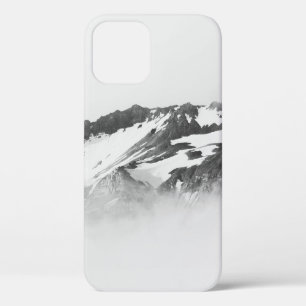 雪で覆われた山 iPhone 12ケース