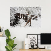 雪で覆われた木造の橋 ポスター (ホームオフィス)