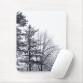 雪で覆われた木: 縦 マウスパッド (マウス)