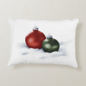 雪で覆われた松の枝でフェスティバルの赤い弓 アクセントクッション (裏面)