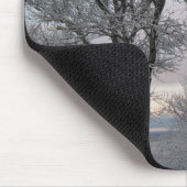 雪で覆われた枝 マウスパッド (コーナー)