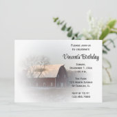 雪で覆われた納屋の冬の誕生日パーティーの招待状 招待状 (スタンド正面)