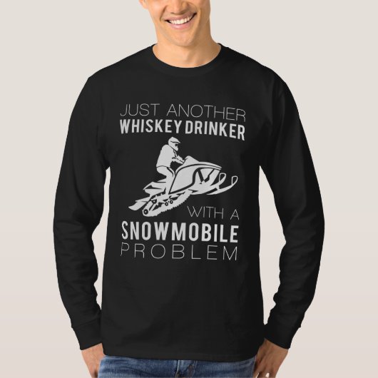 雪とスピリッツ:ちょうど別のウイスキーの飲み物 Tシャツ (正面)