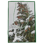 雪と松の球果を持つ青いトウヒ ミディアムペーパーバッグ (正面)