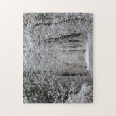 雪と自然の冬の林道 ジグソーパズル (縦)