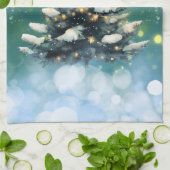 雪と金ゴールド灯の美しいクリスマスツリー キッチンタオル (折り畳み)