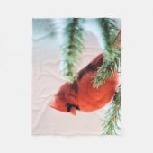 雪によって塵を払われるモミの木の(鳥)ショウジョウコウカンチョウ フリースブランケット (正面)