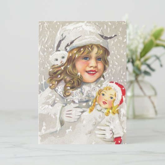 雪に人形をビクトリアン持つヴィンテージクリスマスガール シーズンカード (スタンド正面)