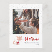 雪に包まれ、冬のセーターが可愛い猫 ポストカード (正面)