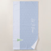 雪に小さな冬の木の氷の青い水玉模様 ビーチタオル (正面)