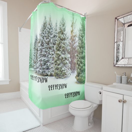 雪に松の緑の輝く冬のシーン シャワーカーテン (インサイチュ)