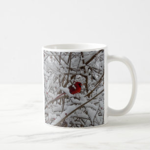雪に満ちた木のコーヒーカップの赤い（鳥）ショウジョウコウカンチョウ コーヒーマグカップ