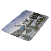 雪に積絵を描る栗と白の馬 バスマット (アングル)