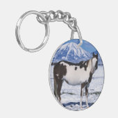 雪に立っているペンキの馬 キーホルダー (正面左)