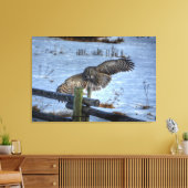 雪に素晴らしふくろう及びフェンスを着陸させるII キャンバスプリント (インサイチュ (リビング))