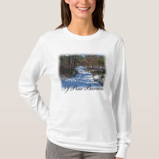 雪に覆われたウッドランドパス Tシャツ (正面)