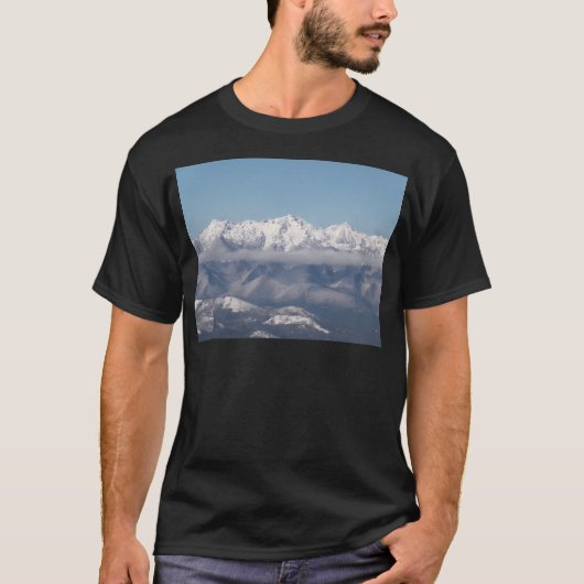 雪に覆われたオリンピックの山々 アクティブ Tシャツ (正面)