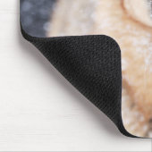 雪に覆われたドイツの羊飼い マウスパッド (コーナー)