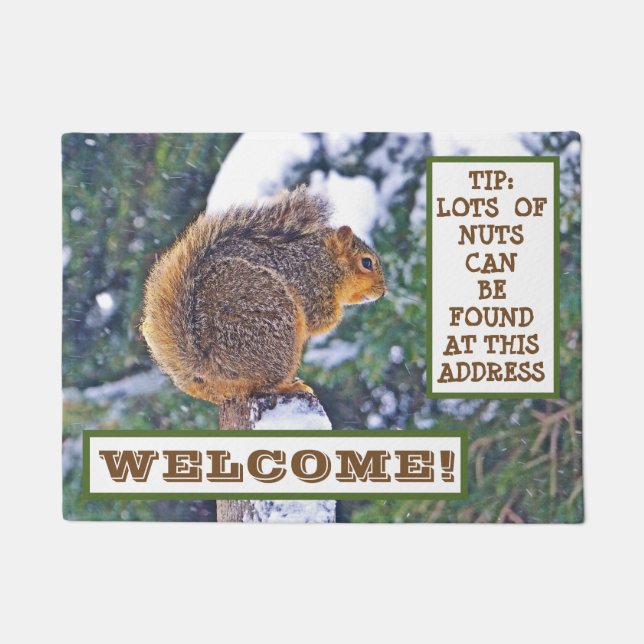 雪に覆われたポストのリス/ナッツを探している？ ドアマット (正面)