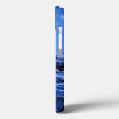 雪に覆われたモミの木と夜の海の海岸の上の月 Case-Mate iPhoneケース (裏面 / 左)