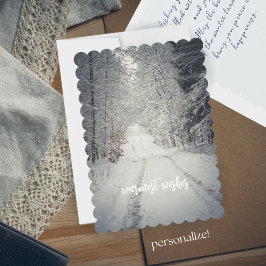 雪に覆われた冬の森の小道 シーズンカード